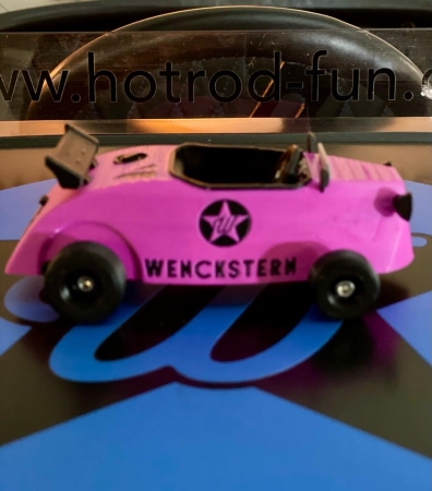 WENCKSTERN® Modellauto pink 1:18